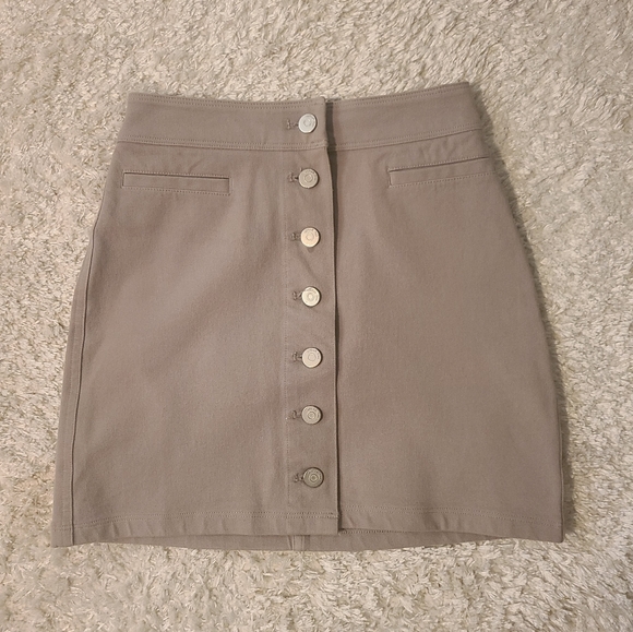 Wilfred Dresses & Skirts - Aritzia Wilfred Button Skirt